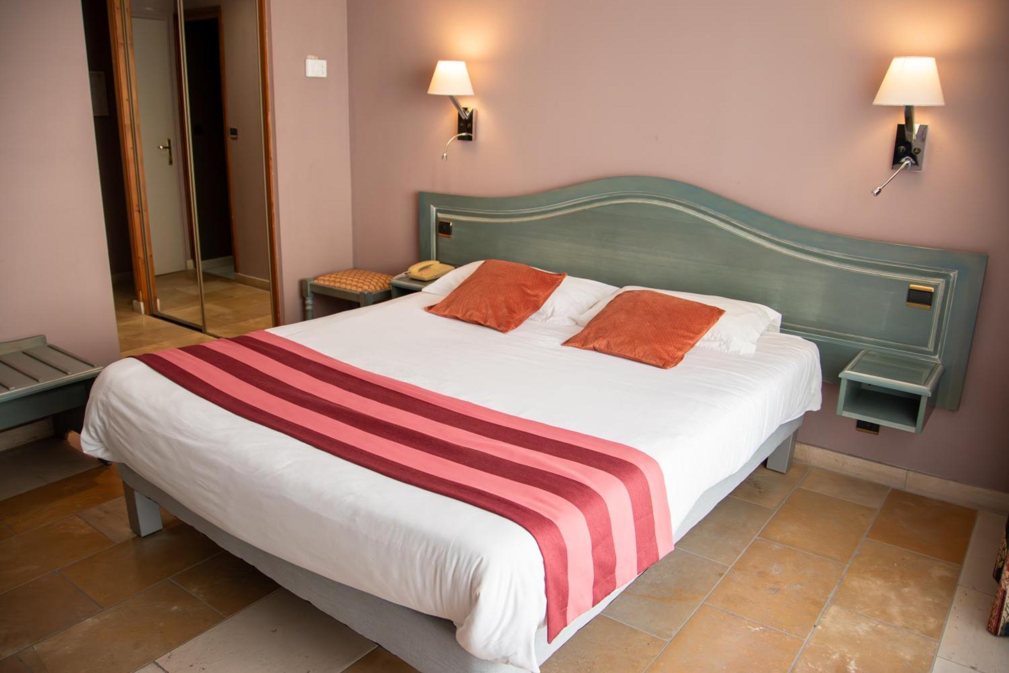 Logis Le Saint Nicolas Bar-sur-Aube Esterno foto