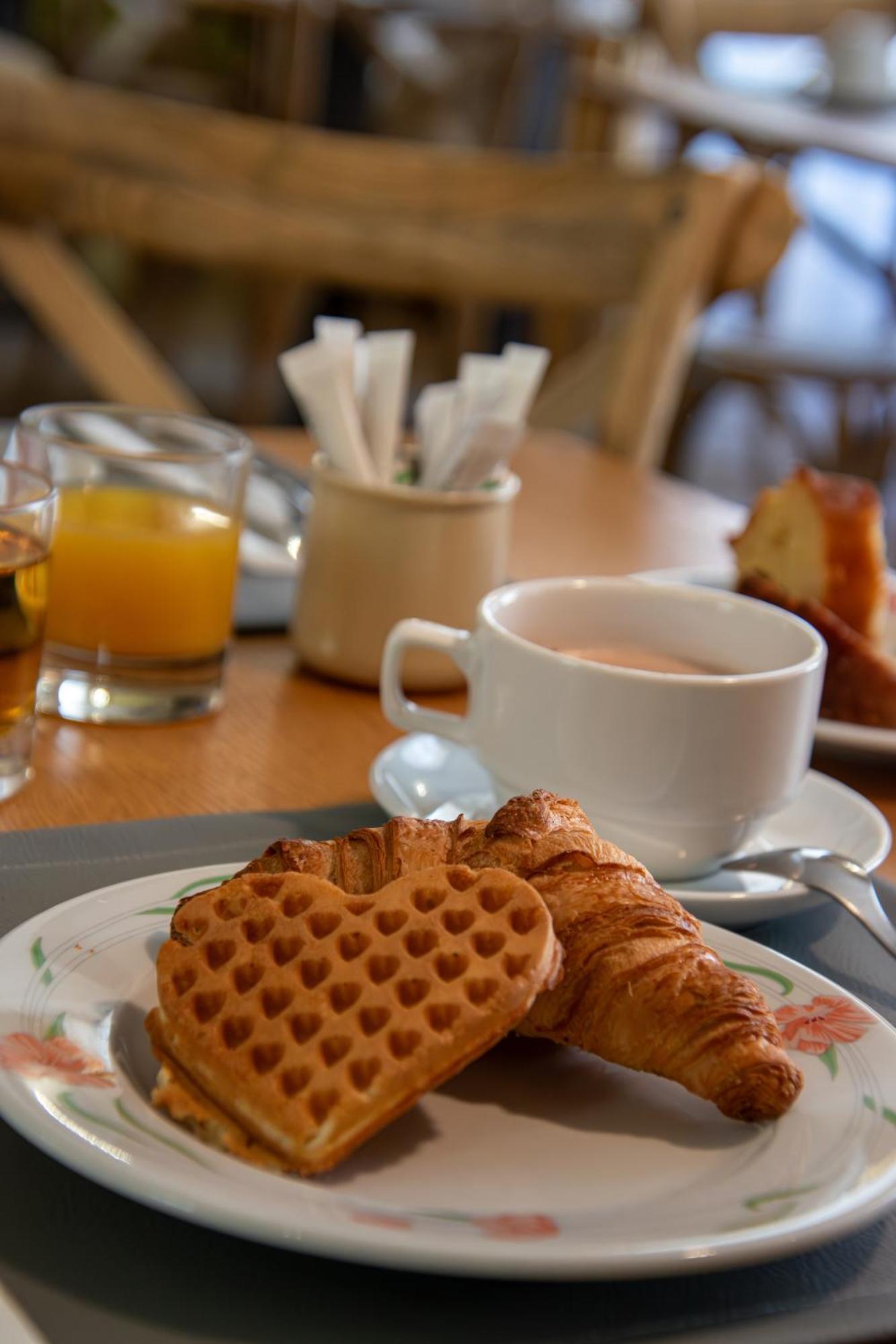 Logis Le Saint Nicolas Bar-sur-Aube Esterno foto