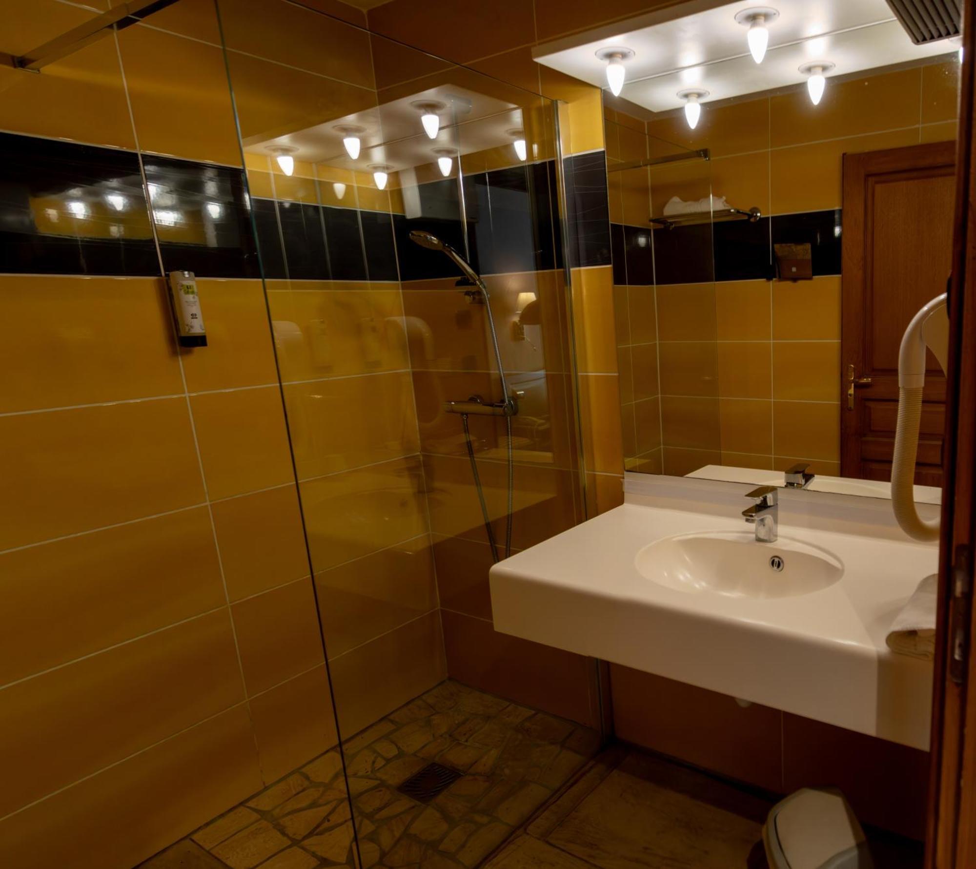 Logis Le Saint Nicolas Bar-sur-Aube Esterno foto