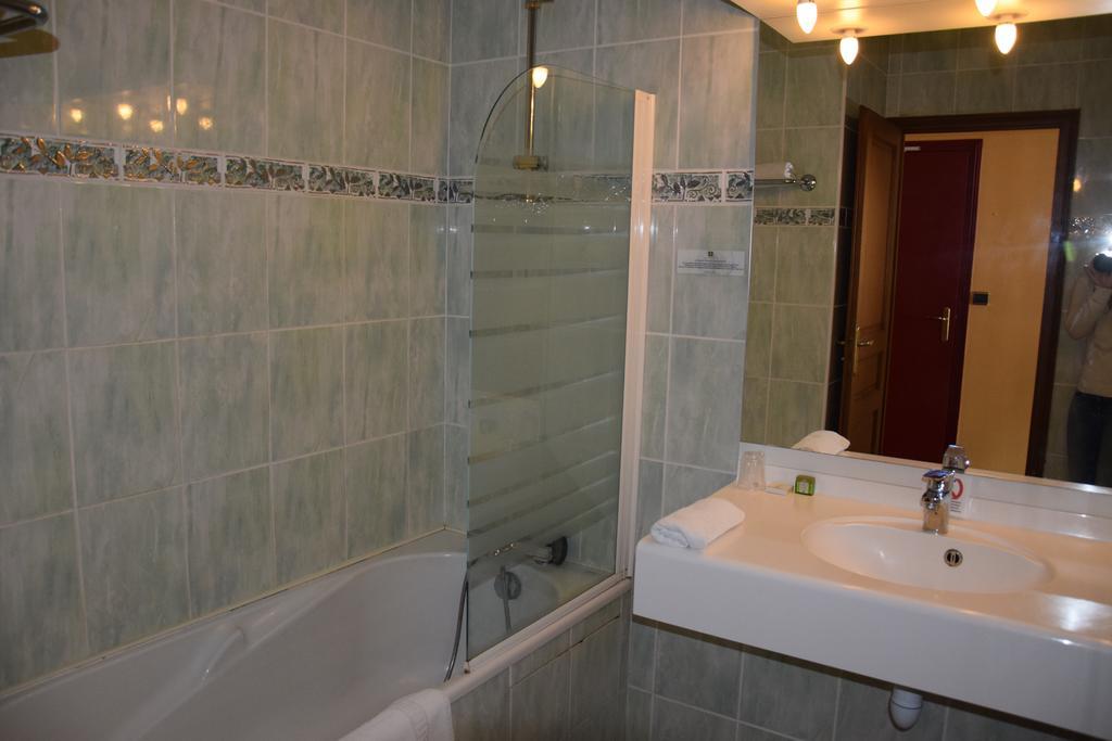 Logis Le Saint Nicolas Bar-sur-Aube Esterno foto