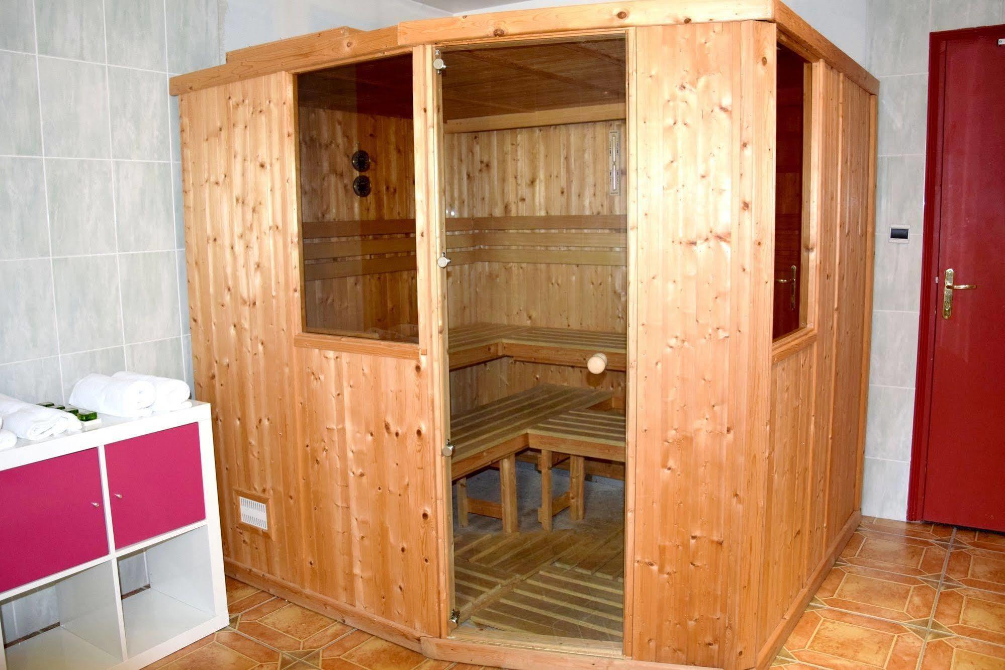 Logis Le Saint Nicolas Bar-sur-Aube Esterno foto