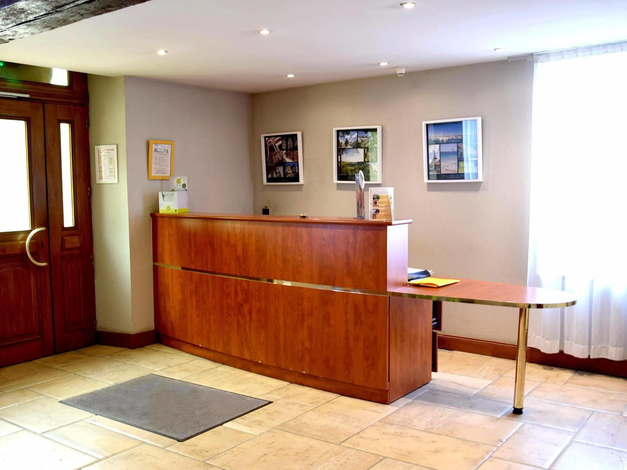 Logis Le Saint Nicolas Bar-sur-Aube Esterno foto