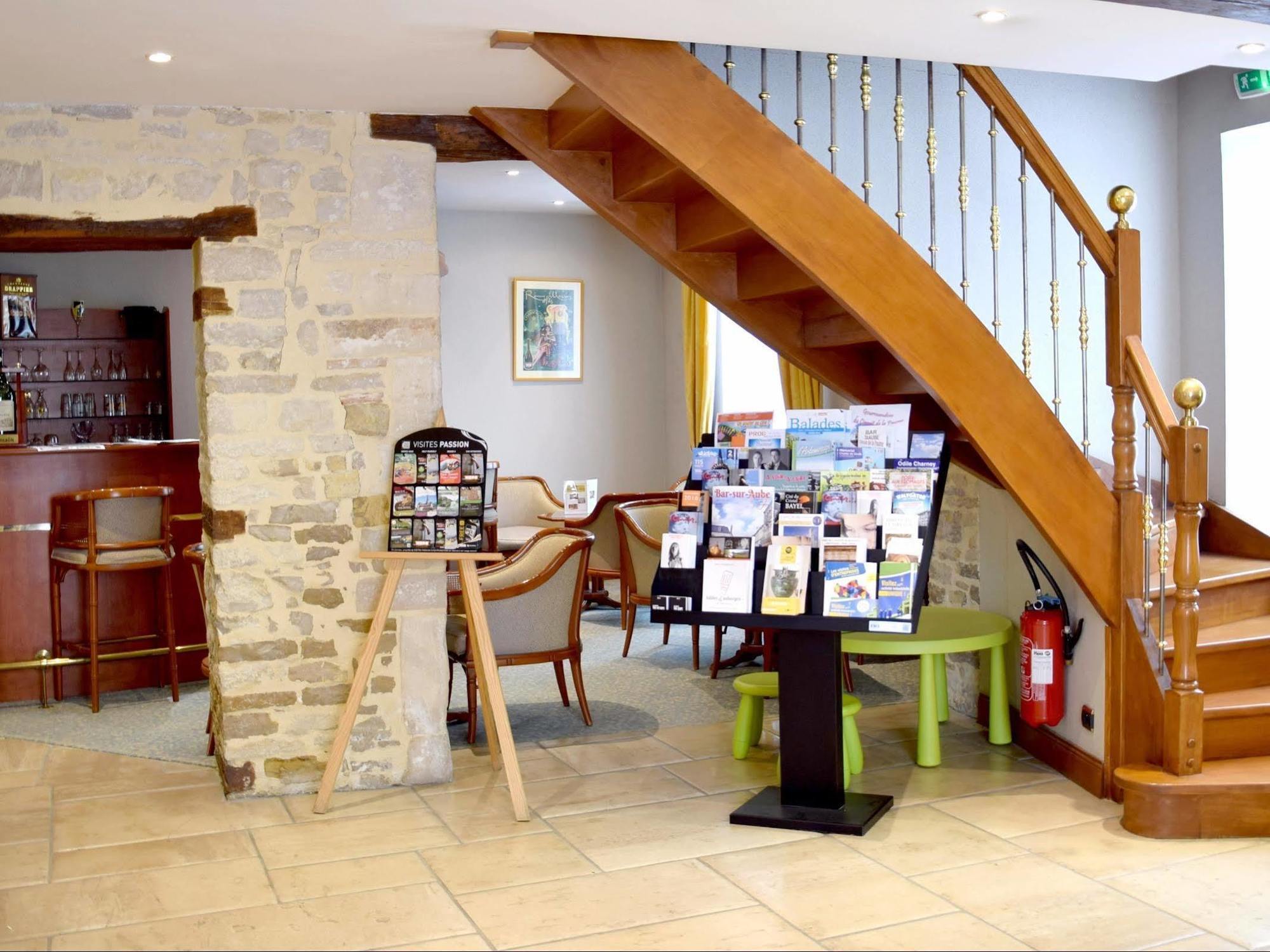Logis Le Saint Nicolas Bar-sur-Aube Esterno foto